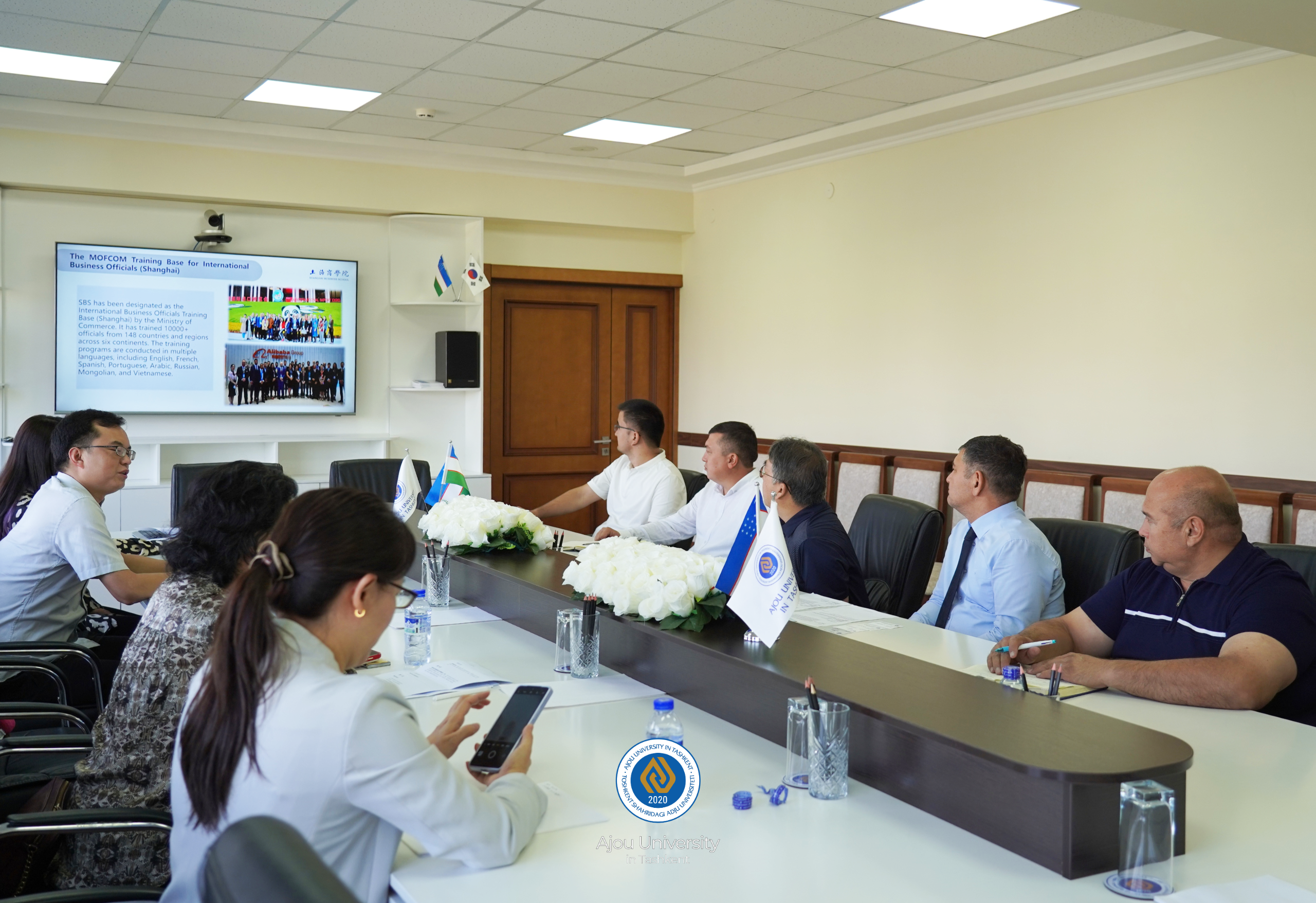 A new partnership is being established between Ajou University and the Shanghai Business School